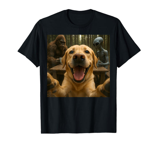 Funny Dog Selfie Bigfoot Alien Halloween T-Shirt