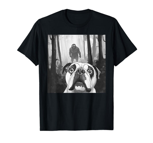 English Bulldog Selfie With Bigfoot Sasquatch Funny T-Shirt