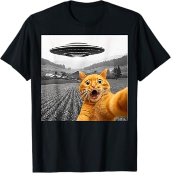 Cat Selfie With Alien UFO Funny Cat Gifts For Men Women Kid T-Shirt