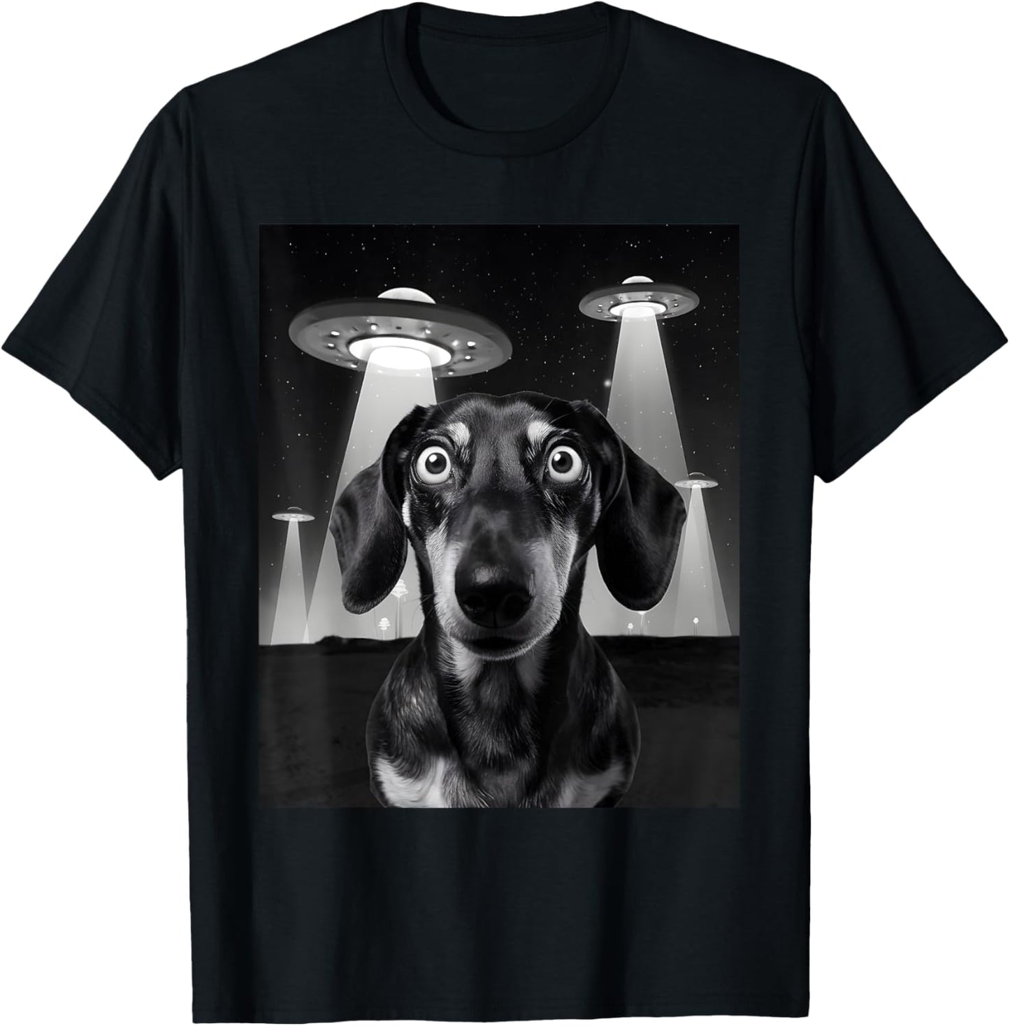 Dachshund Dog Selfie with UFO Alien Funny Dogs Lovers T-Shirt
