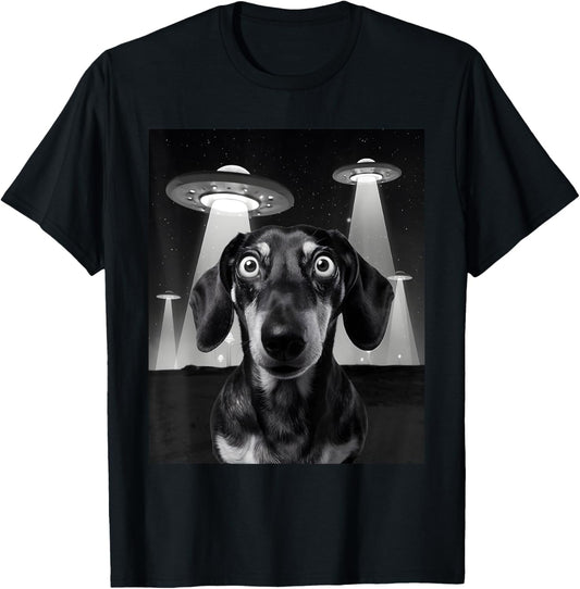 Dachshund Dog Selfie with UFO Alien Funny Dogs Lovers T-Shirt