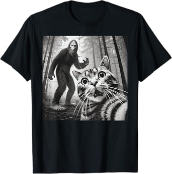 Cat Bigfoot Selfie Funny Meme Sasquatch Men Boys Kids Women T-Shirt