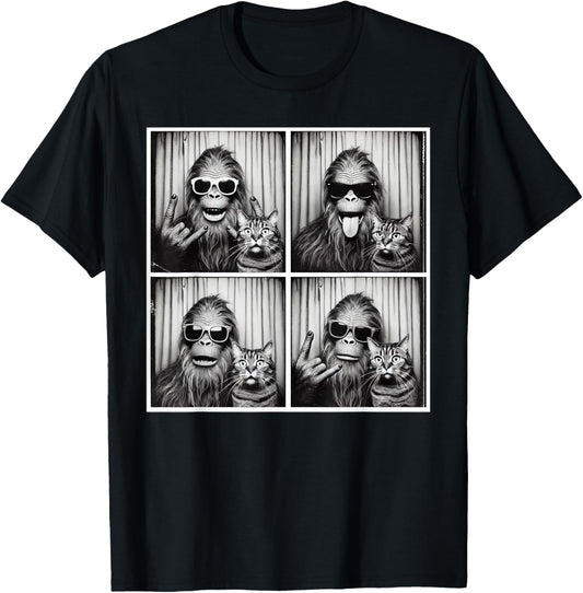 Vintage Bigfoot And Cats Funny Rock On Bigfoot Photobooth T-Shirt