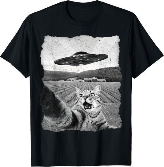 Cat Selfie With UFO Alien Funny Cat Gifts For Men Women Kid T-Shirt