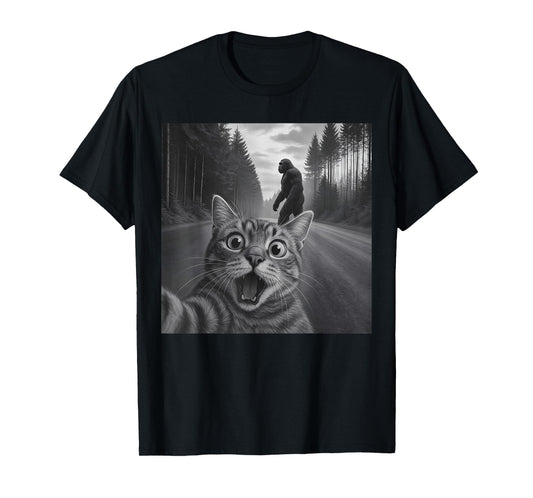 Funny Cat Selfie with Bigfoot Cat Lovers Gifts for Men Women T-Shirt