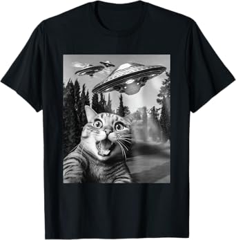 Frightened Cat Selfie With UFOs - Cat Lover Kitten Owner T-Shirt