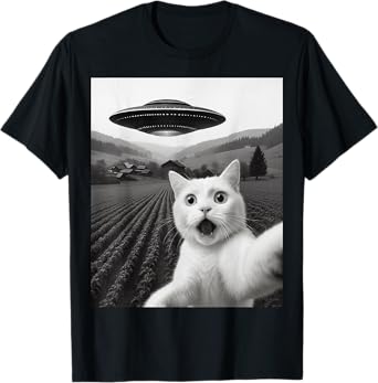 Cat Selfie With Alien UFO Funny Cat Gifts For Men Women Kids T-Shirt