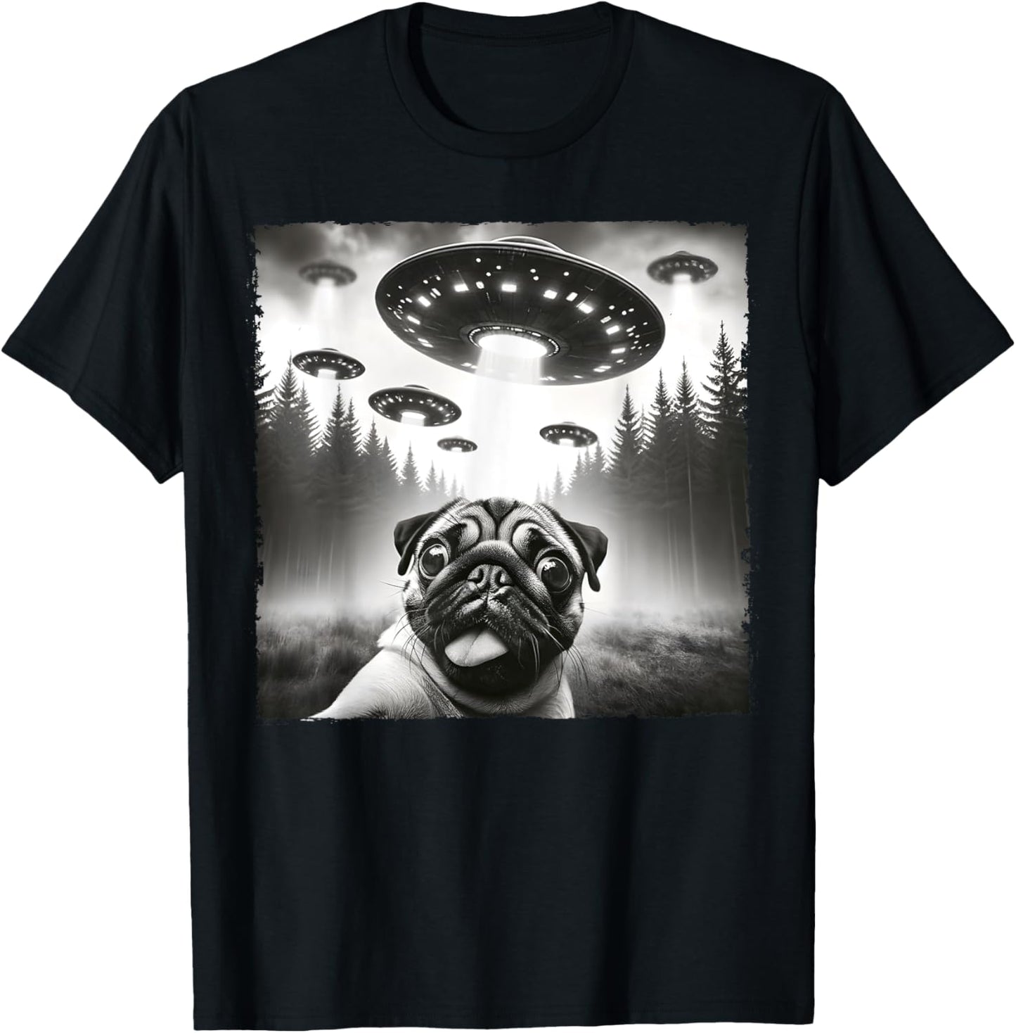 Funny Meme Pug UFO Retro Alien Pug Dog UFO Selfie Invasion T-Shirt