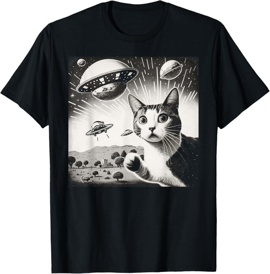 Cat Incident Involving UAPs Funny UFO Retro Aliens T-Shirt
