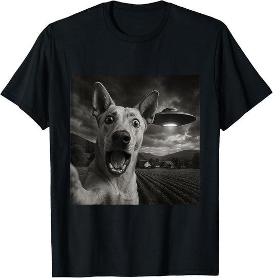 Carolina Dog UFO Encounters Selfie T-Shirt