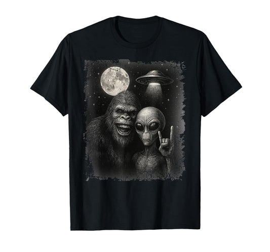 Funny Grunge Alien Selfie with Rock Bigfoot & UFO T-Shirt