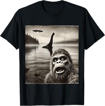Bigfoot Selfie With Loch Ness Monster And UFO Aliens Graphic T-Shirt