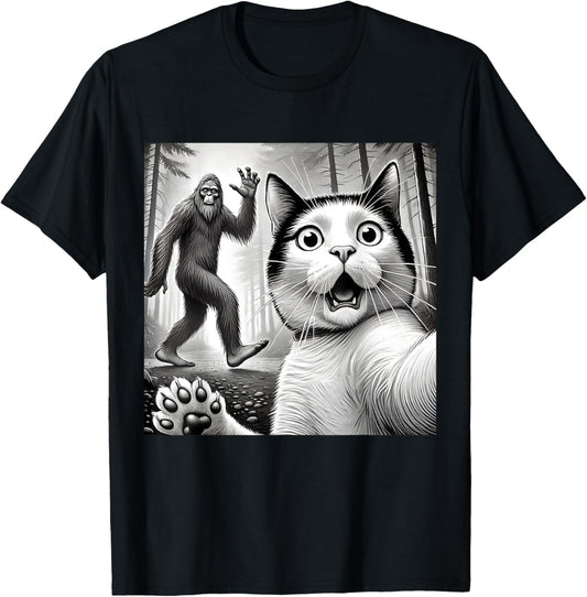 Funny Surprised Scared Cat Taking Selfie with Bigfoot T-Shirt