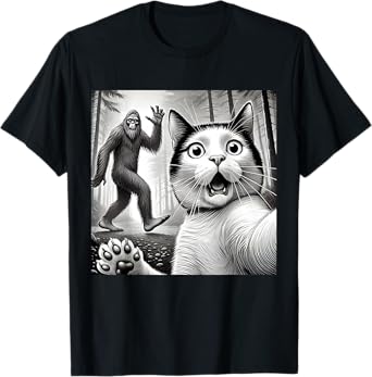 Funny Surprised Scared Cat Taking Selfie with Bigfoot T-Shirt for Men Women Kids