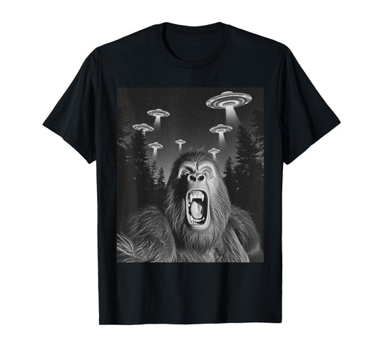 Surprised Bigfoot Selfie With UFO Sasquatch Meme Men Boy Kid T-Shirt