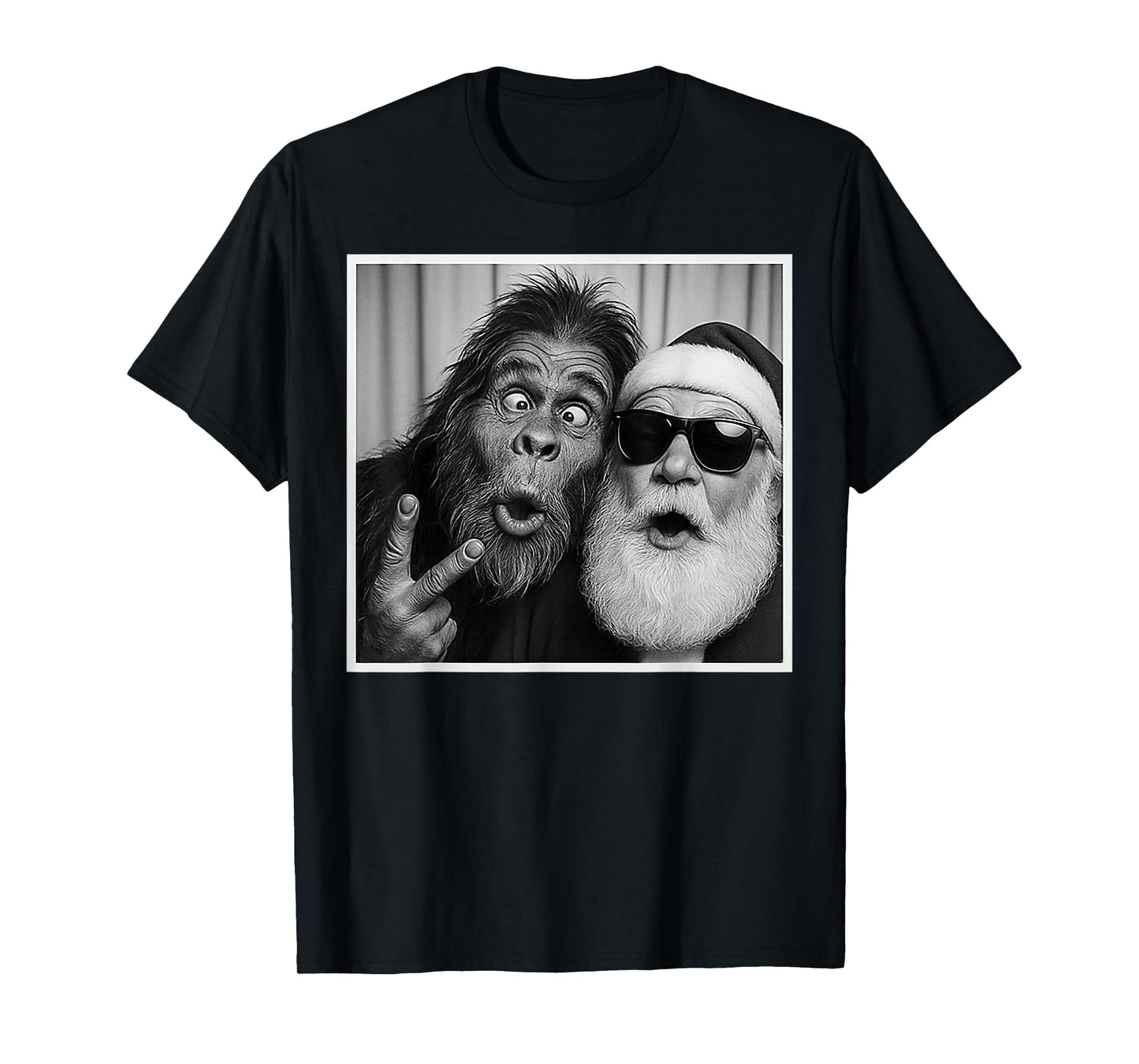 Funny Bigfoot photobooth with Santa Christmas Xmas T-Shirt