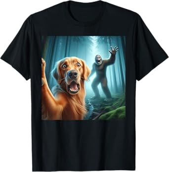 Golden retriever Selfie with bigfoot sasquatch T-Shirt