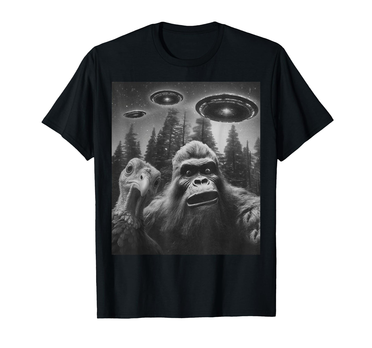 Funny Bigfoot Turkey Selfie UFO Thanksgiving Sasquatch Gifts T-Shirt