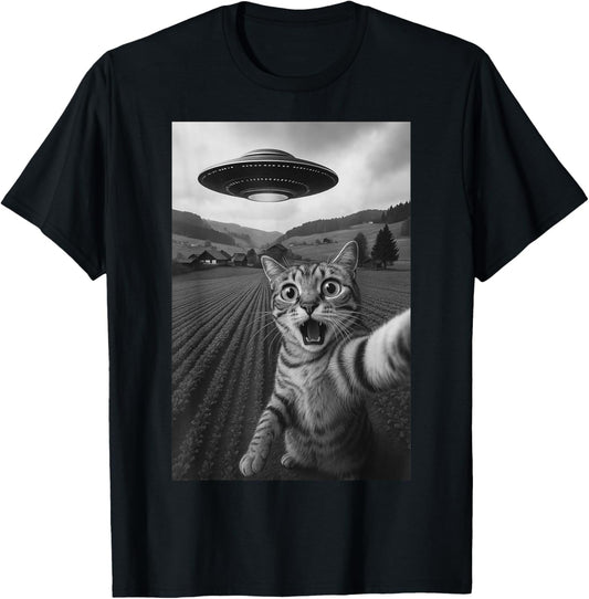 Cat Selfie With Alien UFO Funny Cat For Boys Men Women Kids T-Shirt
