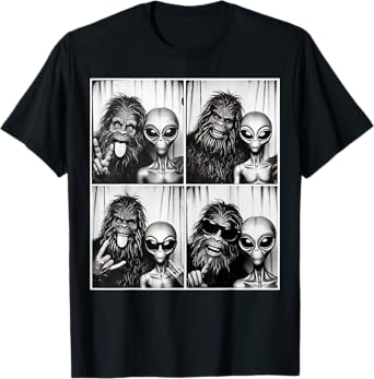 Funny Photobooth Photo Sasquatch UFO Bigfoot And Alien T-Shirt