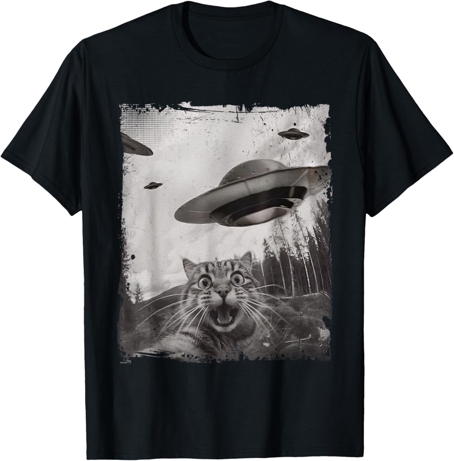 Cat Selfie With Alien UFO Funny Cat Tee For Men Women Kid T-Shirt