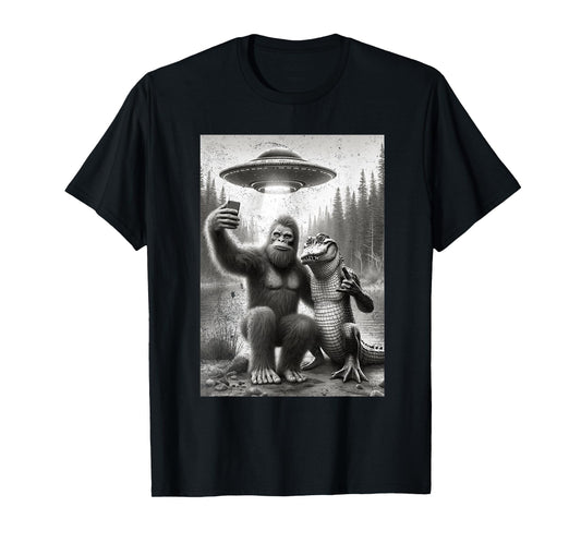 Florida Bigfoot Alligator Alien Vacation Friends Skunk Ape T-Shirt