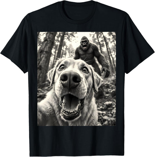 Labrador Selfie With Big Foot Fun Dog lover Gift For Family T-Shirt
